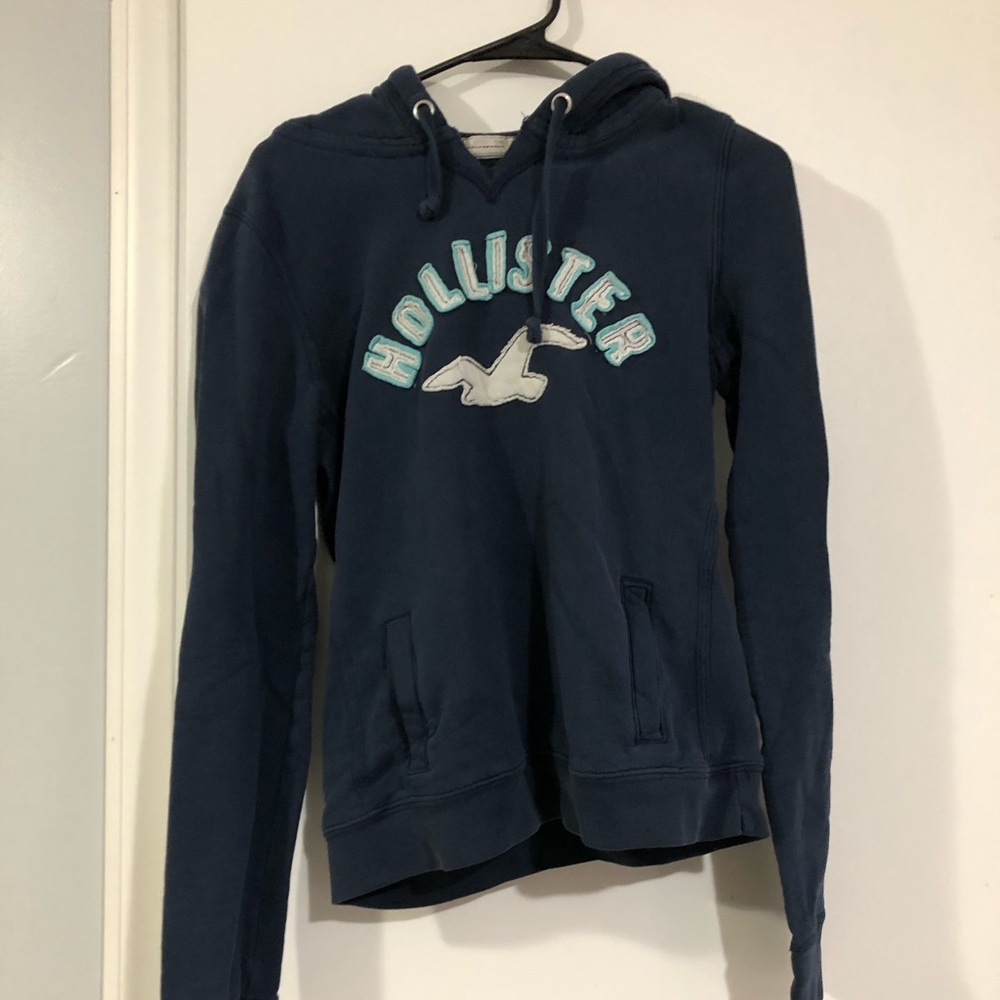 Women’s hollister sweatshirt
